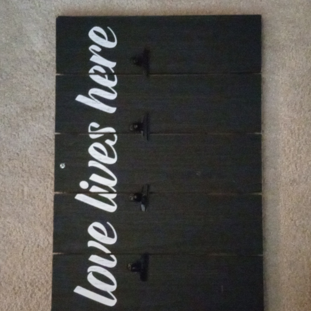 Wooden clip board for wall